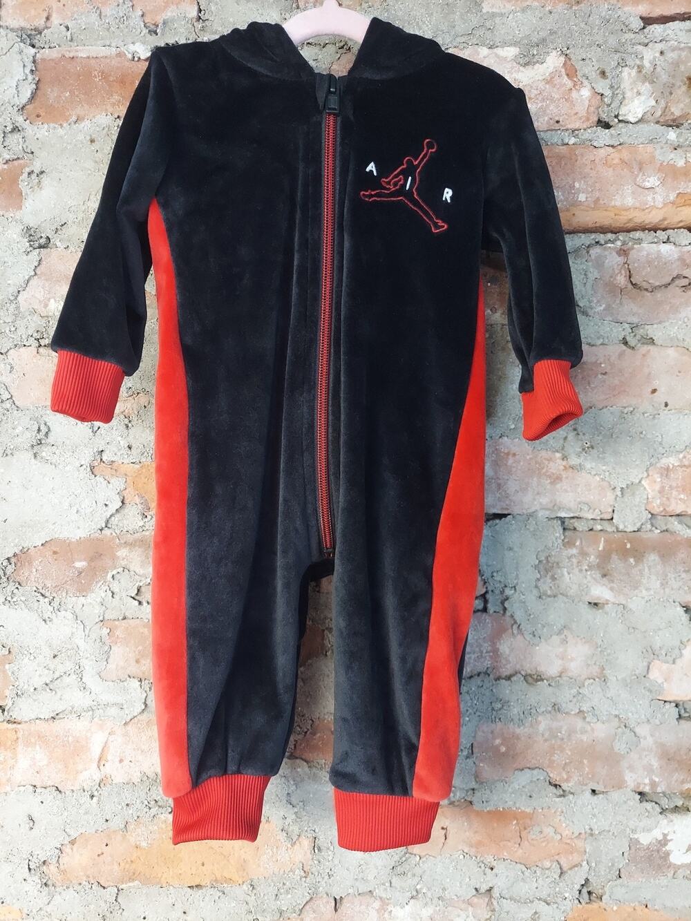 Jordan Baby Jumpsuit Romper 6M Black Red Velour Full Zip Hooded Jumpman